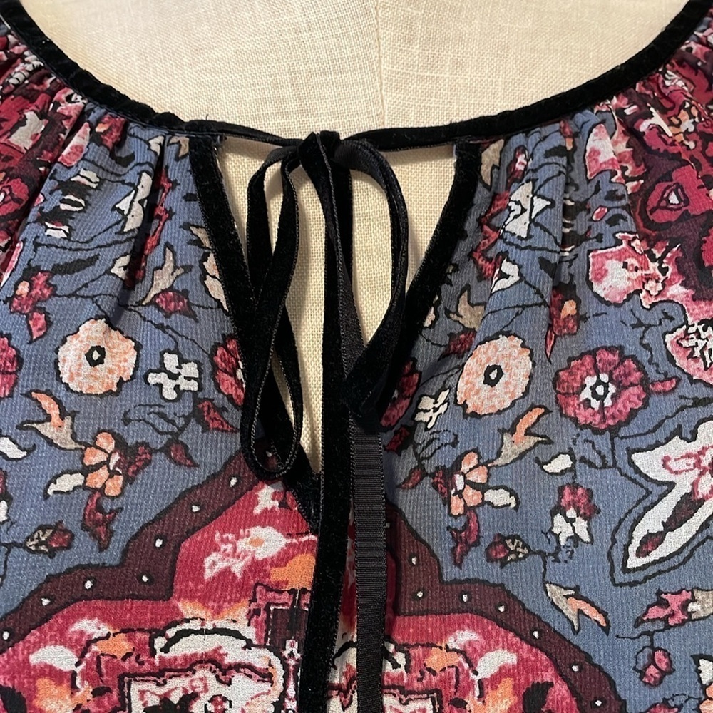 White House Black Market floral blouse sz 6 - Picture 3 of 7